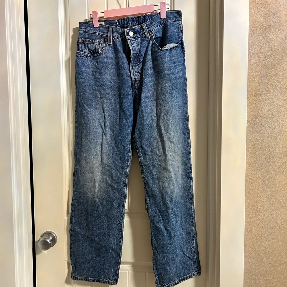 Levi's Relaxed Fit 90s style Blue Jeans